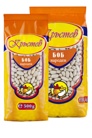 The image shows two packages of white beans with an orange and yellow design. Each package is labeled with text in Bulgarian. The logo on the package includes a stylized image of a chef and a pot. The bags are marked with 500g and 1kg to indicate different weights. The beans are visible through a clear section of the packaging.